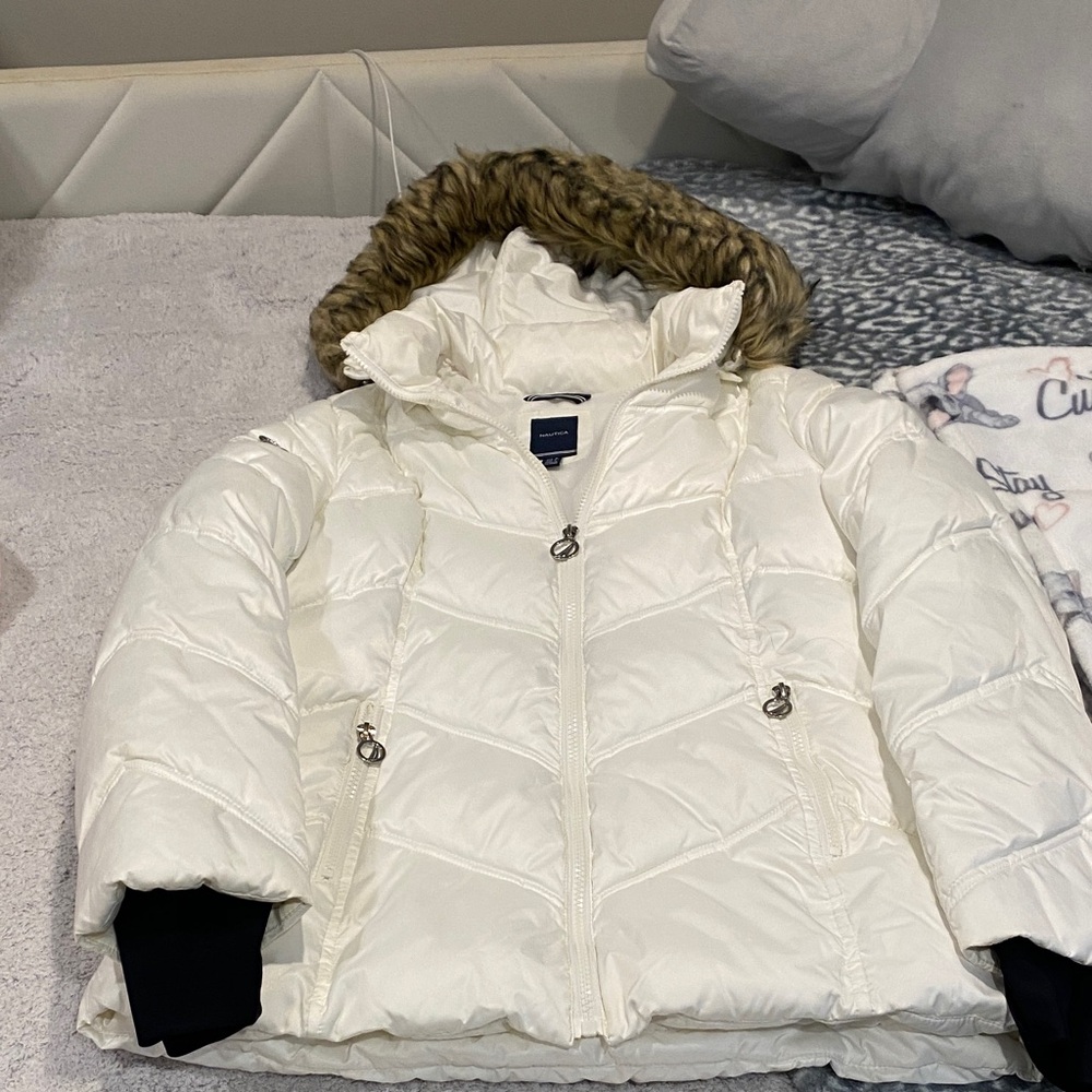 Size med white Nautica winter jacket